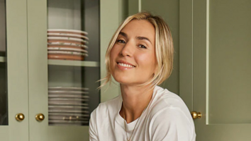 Event Expert Olivia Muniak Shares Everything You Need to Host a Chic Dinner Party